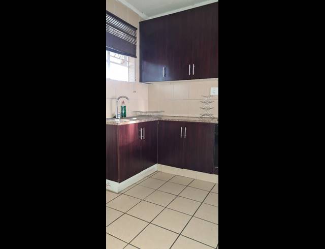 1.5 BEDROOM FLAT RENTED IN MORNINGSIDE